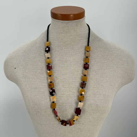 Handmade Mookaite jasper stone beaded necklace - Picture 1 of 5